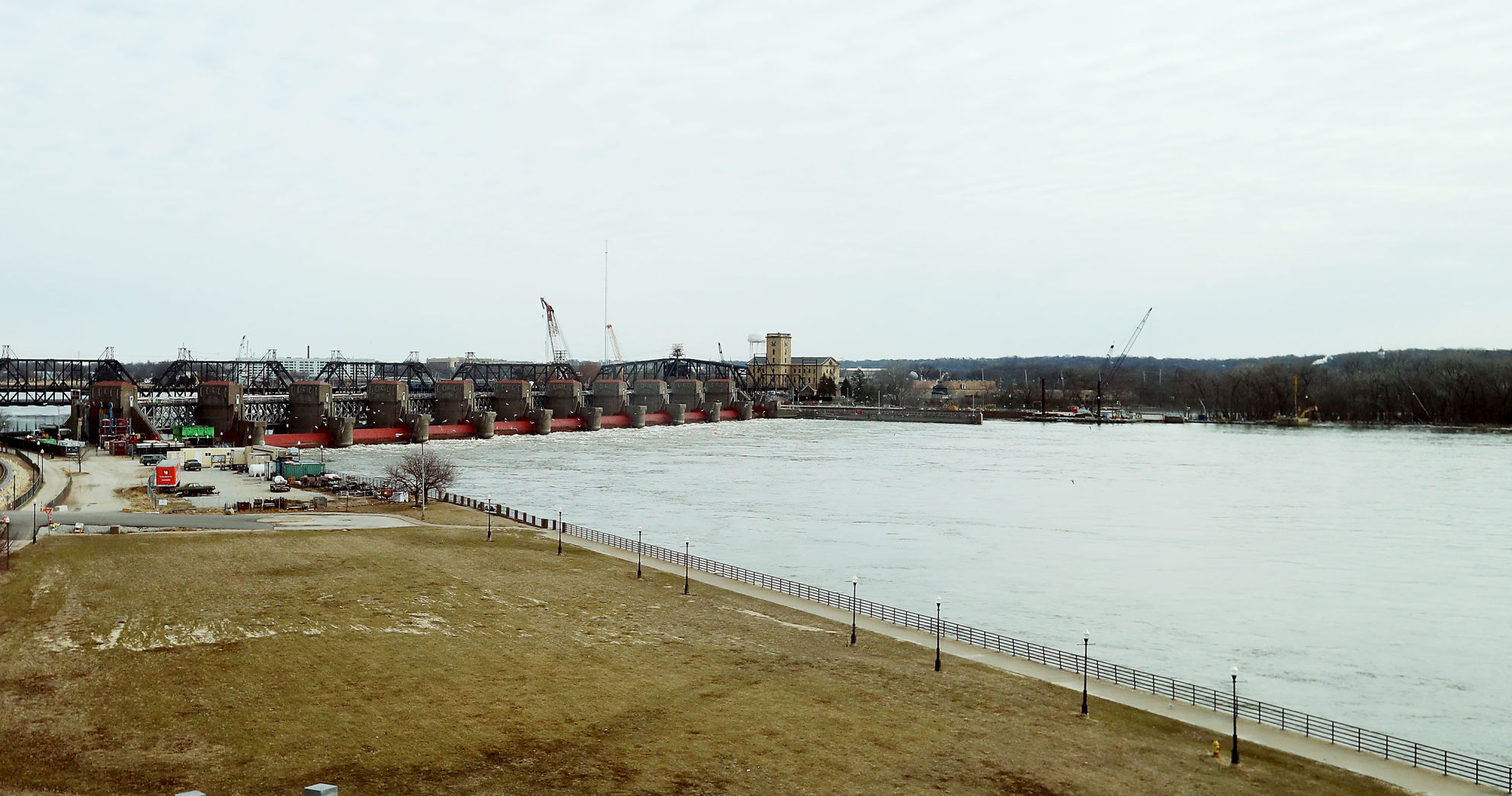 010920-qc-nws-portarea-002